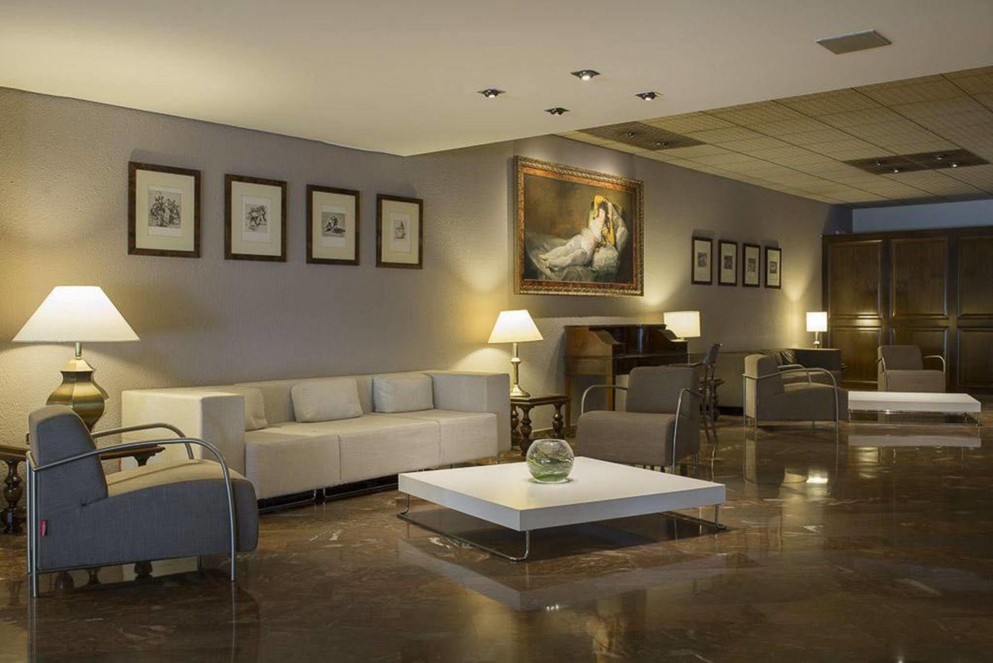 Hotel Goya Zaragoza Bagian luar foto